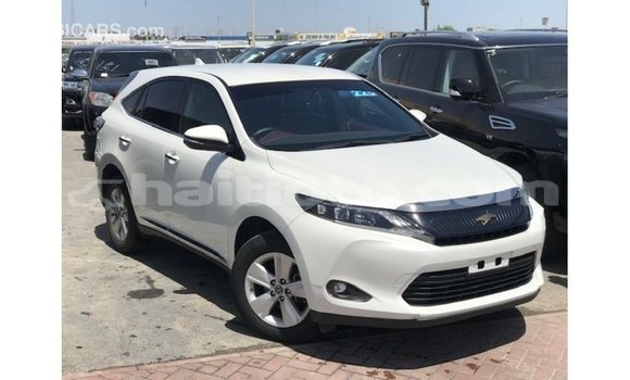 Acheter Import Voiture Toyota Harrier Blanc à Import - Dubai, Artibonite Acheter Import Voiture Toyota Harrier Blanc à Import - Dubai, Artibonite