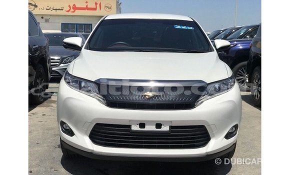 Acheter Import Voiture Toyota Harrier Blanc à Import - Dubai, Artibonite Acheter Import Voiture Toyota Harrier Blanc à Import - Dubai, Artibonite