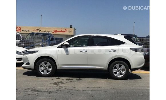 Acheter Import Voiture Toyota Harrier Blanc à Import - Dubai, Artibonite Acheter Import Voiture Toyota Harrier Blanc à Import - Dubai, Artibonite