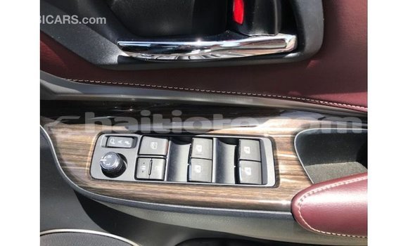 Acheter Import Voiture Toyota Harrier Blanc à Import - Dubai, Artibonite Acheter Import Voiture Toyota Harrier Blanc à Import - Dubai, Artibonite