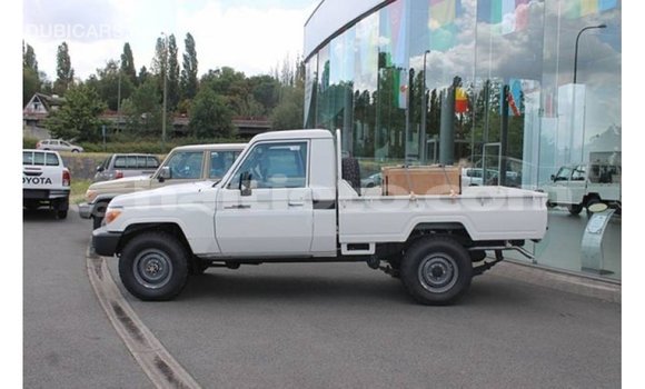 Buy Import Toyota Land Cruiser White Car in Import - Dubai in Artibonite Buy Import Toyota Land Cruiser White Car in Import - Dubai in Artibonite
