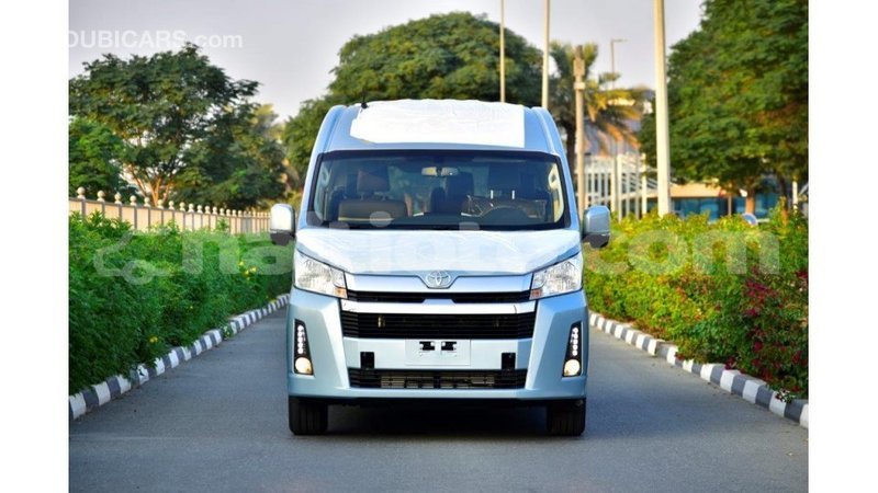 Big with watermark toyota hiace artibonite import dubai 3129