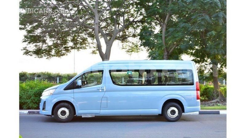 Big with watermark toyota hiace artibonite import dubai 3129