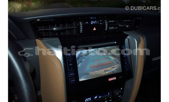 Acheter Import Voiture Toyota Fortuner Noir à Import - Dubai, Artibonite Acheter Import Voiture Toyota Fortuner Noir à Import - Dubai, Artibonite