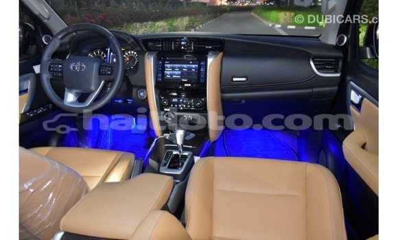 Acheter Import Voiture Toyota Fortuner Noir à Import - Dubai, Artibonite Acheter Import Voiture Toyota Fortuner Noir à Import - Dubai, Artibonite