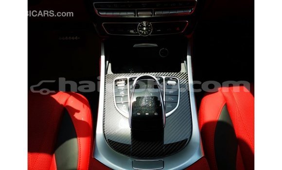 Acheter Import Voiture Mercedes-Benz 190 (W201) Blanc à Import - Dubai, Artibonite Acheter Import Voiture Mercedes-Benz 190 (W201) Blanc à Import - Dubai, Artibonite