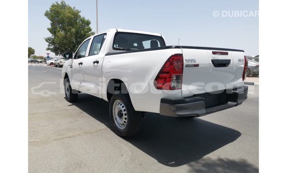 Acheter Import Voiture Toyota Hilux Blanc à Import - Dubai, Artibonite Acheter Import Voiture Toyota Hilux Blanc à Import - Dubai, Artibonite