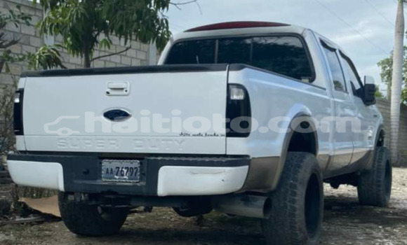 Acheter Occasion Voiture Ford V8 Blanc à Petionville, Ouest Acheter Occasion Voiture Ford V8 Blanc à Petionville, Ouest