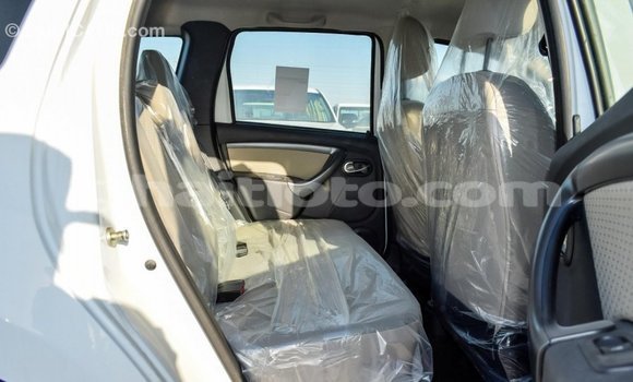 Acheter Import Voiture Renault Duster Blanc à Import - Dubai, Artibonite Acheter Import Voiture Renault Duster Blanc à Import - Dubai, Artibonite