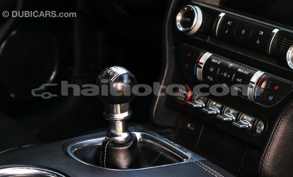 Acheter Import Voiture Ford Mustang Vert à Import - Dubai, Artibonite Acheter Import Voiture Ford Mustang Vert à Import - Dubai, Artibonite
