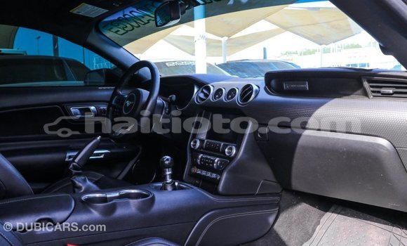 Acheter Import Voiture Ford Mustang Vert à Import - Dubai, Artibonite Acheter Import Voiture Ford Mustang Vert à Import - Dubai, Artibonite