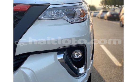 Buy Import Toyota Fortuner White Car in Import - Dubai in Artibonite Buy Import Toyota Fortuner White Car in Import - Dubai in Artibonite