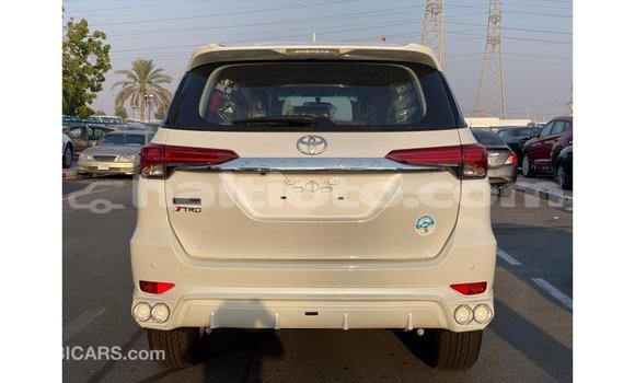Buy Import Toyota Fortuner White Car in Import - Dubai in Artibonite Buy Import Toyota Fortuner White Car in Import - Dubai in Artibonite