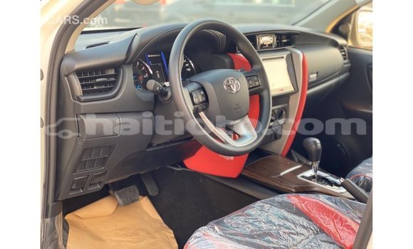 Buy Import Toyota Fortuner White Car in Import - Dubai in Artibonite Buy Import Toyota Fortuner White Car in Import - Dubai in Artibonite