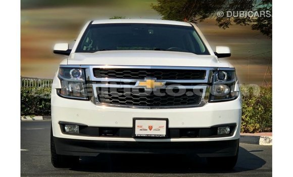 Acheter Import Voiture Chevrolet Tahoe Blanc à Import - Dubai, Artibonite Acheter Import Voiture Chevrolet Tahoe Blanc à Import - Dubai, Artibonite