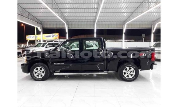 Acheter Import Voiture Chevrolet Silverado Noir à Import - Dubai, Artibonite Acheter Import Voiture Chevrolet Silverado Noir à Import - Dubai, Artibonite