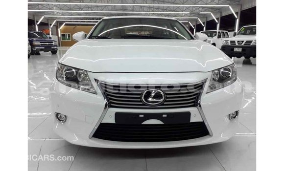 Acheter Import Voiture Lexus ES Blanc à Import - Dubai, Artibonite Acheter Import Voiture Lexus ES Blanc à Import - Dubai, Artibonite