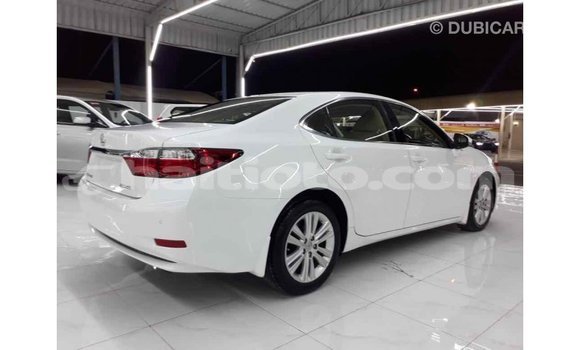 Acheter Import Voiture Lexus ES Blanc à Import - Dubai, Artibonite Acheter Import Voiture Lexus ES Blanc à Import - Dubai, Artibonite
