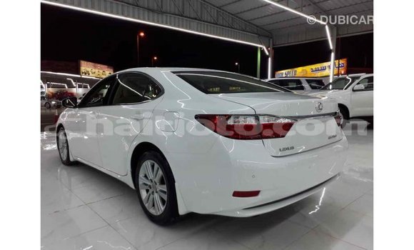 Acheter Import Voiture Lexus ES Blanc à Import - Dubai, Artibonite Acheter Import Voiture Lexus ES Blanc à Import - Dubai, Artibonite