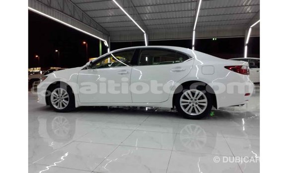 Acheter Import Voiture Lexus ES Blanc à Import - Dubai, Artibonite Acheter Import Voiture Lexus ES Blanc à Import - Dubai, Artibonite