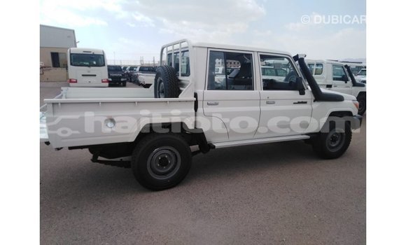 Buy Import Toyota Land Cruiser White Car in Import - Dubai in Artibonite Buy Import Toyota Land Cruiser White Car in Import - Dubai in Artibonite