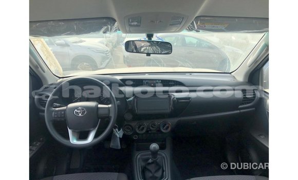 Buy Import Toyota Hilux White Car in Import - Dubai in Artibonite Buy Import Toyota Hilux White Car in Import - Dubai in Artibonite