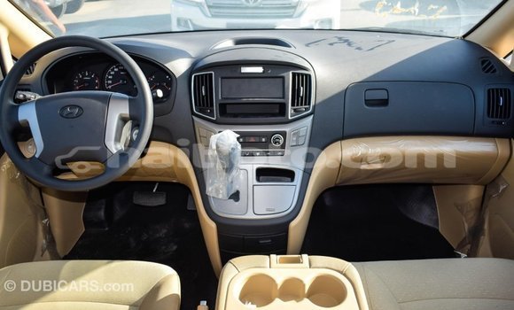 Acheter Import Voiture Hyundai Accent Blanc à Import - Dubai, Artibonite Acheter Import Voiture Hyundai Accent Blanc à Import - Dubai, Artibonite