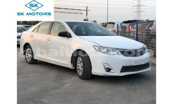 Buy Import Toyota Camry White Car in Import - Dubai in Artibonite