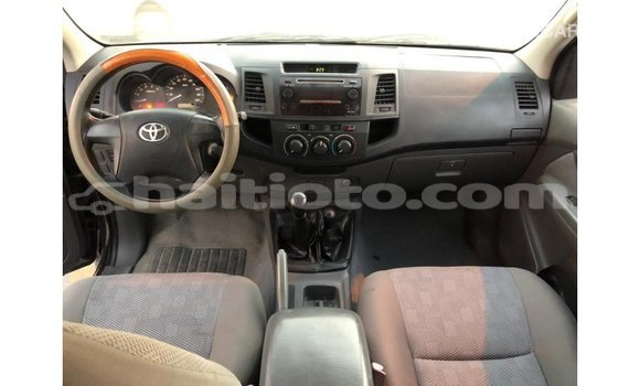 Buy Import Toyota Hilux Black Car in Import - Dubai in Artibonite Buy Import Toyota Hilux Black Car in Import - Dubai in Artibonite