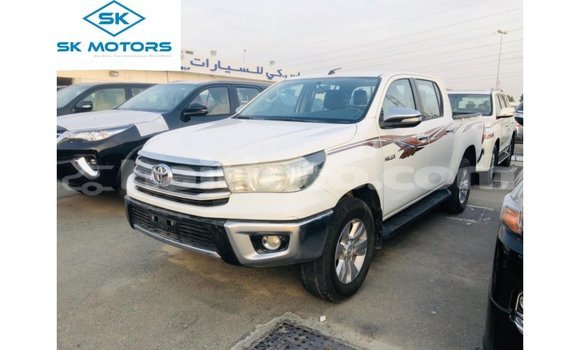 Buy Import Toyota Hilux White Car in Import - Dubai in Artibonite