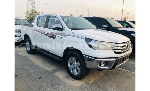 Acheter Import Voiture Toyota Hilux Blanc à Import - Dubai, Artibonite Acheter Import Voiture Toyota Hilux Blanc à Import - Dubai, Artibonite