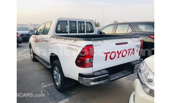 Acheter Import Voiture Toyota Hilux Blanc à Import - Dubai, Artibonite Acheter Import Voiture Toyota Hilux Blanc à Import - Dubai, Artibonite