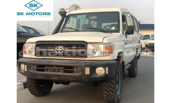 Buy Import Toyota Land Cruiser White Car in Import - Dubai in Artibonite