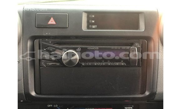 Acheter Import Voiture Toyota Land Cruiser Blanc à Import - Dubai, Artibonite Acheter Import Voiture Toyota Land Cruiser Blanc à Import - Dubai, Artibonite