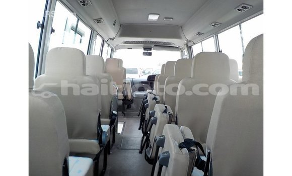 Acheter Import Voiture Toyota Coaster Blanc à Import - Dubai, Artibonite Acheter Import Voiture Toyota Coaster Blanc à Import - Dubai, Artibonite