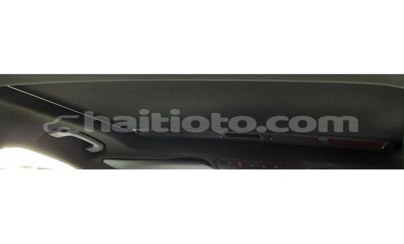 Acheter Import Voiture Mercedes-Benz GLC Blanc à Import - Dubai, Artibonite Acheter Import Voiture Mercedes-Benz GLC Blanc à Import - Dubai, Artibonite