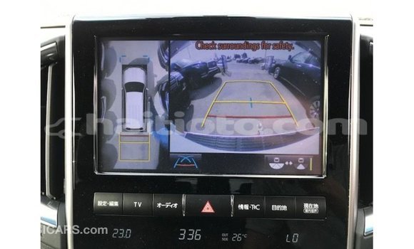 Acheter Import Voiture Toyota Land Cruiser Blanc à Import - Dubai, Artibonite Acheter Import Voiture Toyota Land Cruiser Blanc à Import - Dubai, Artibonite