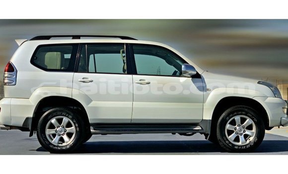 Acheter Import Voiture Toyota Prado Blanc à Import - Dubai, Artibonite Acheter Import Voiture Toyota Prado Blanc à Import - Dubai, Artibonite