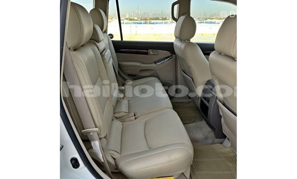 Acheter Import Voiture Toyota Prado Blanc à Import - Dubai, Artibonite Acheter Import Voiture Toyota Prado Blanc à Import - Dubai, Artibonite