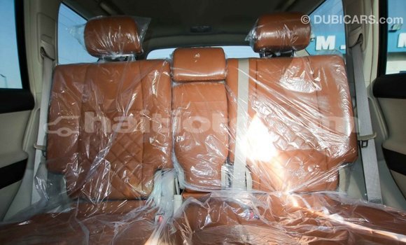 Acheter Import Voiture Toyota Prado Blanc à Import - Dubai, Artibonite Acheter Import Voiture Toyota Prado Blanc à Import - Dubai, Artibonite