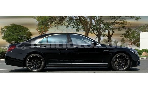 Acheter Import Voiture Mercedes-Benz 190 (W201) Noir à Import - Dubai, Artibonite Acheter Import Voiture Mercedes-Benz 190 (W201) Noir à Import - Dubai, Artibonite