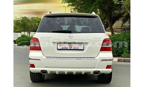 Buy Import Mercedes-Benz 190 (W201) White Car in Import - Dubai in Artibonite Buy Import Mercedes-Benz 190 (W201) White Car in Import - Dubai in Artibonite