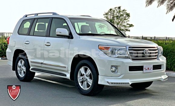 Acheter Import Voiture Toyota Land Cruiser Blanc à Import - Dubai, Artibonite Acheter Import Voiture Toyota Land Cruiser Blanc à Import - Dubai, Artibonite