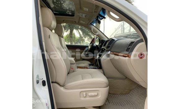 Buy Import Toyota Land Cruiser White Car in Import - Dubai in Artibonite Buy Import Toyota Land Cruiser White Car in Import - Dubai in Artibonite