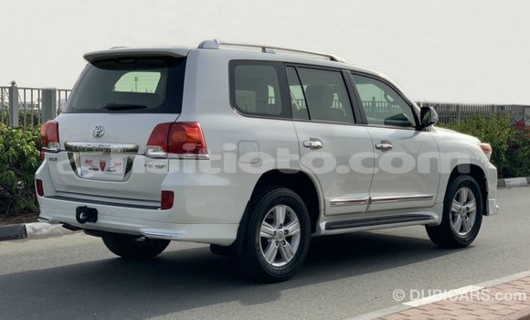 Buy Import Toyota Land Cruiser White Car in Import - Dubai in Artibonite Buy Import Toyota Land Cruiser White Car in Import - Dubai in Artibonite