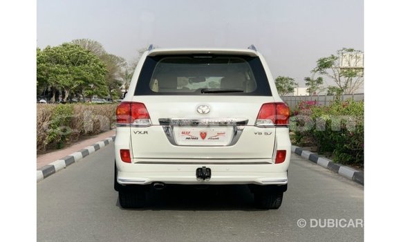 Buy Import Toyota Land Cruiser White Car in Import - Dubai in Artibonite Buy Import Toyota Land Cruiser White Car in Import - Dubai in Artibonite