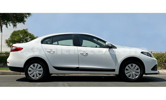 Acheter Import Voiture Renault Fluence Blanc à Import - Dubai, Artibonite Acheter Import Voiture Renault Fluence Blanc à Import - Dubai, Artibonite