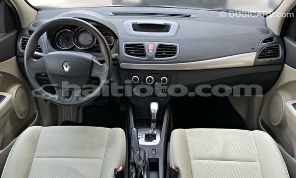 Acheter Import Voiture Renault Fluence Blanc à Import - Dubai, Artibonite Acheter Import Voiture Renault Fluence Blanc à Import - Dubai, Artibonite