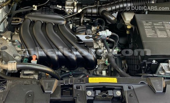 Acheter Import Voiture Renault Fluence Blanc à Import - Dubai, Artibonite Acheter Import Voiture Renault Fluence Blanc à Import - Dubai, Artibonite