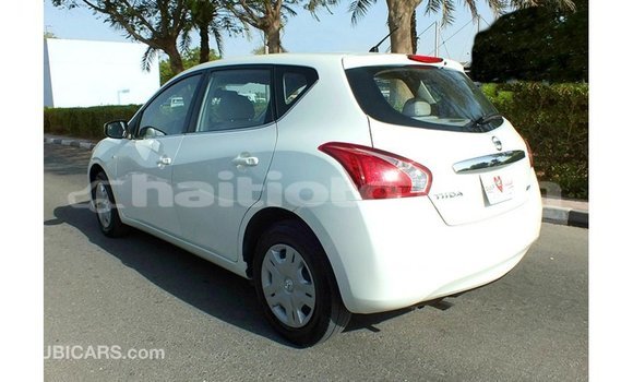 Acheter Import Voiture Nissan Tiida Blanc à Import - Dubai, Artibonite Acheter Import Voiture Nissan Tiida Blanc à Import - Dubai, Artibonite